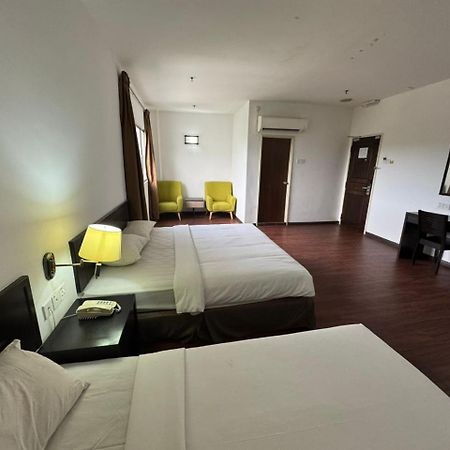 Hotel Pandan Джохор-Бару Екстер'єр фото